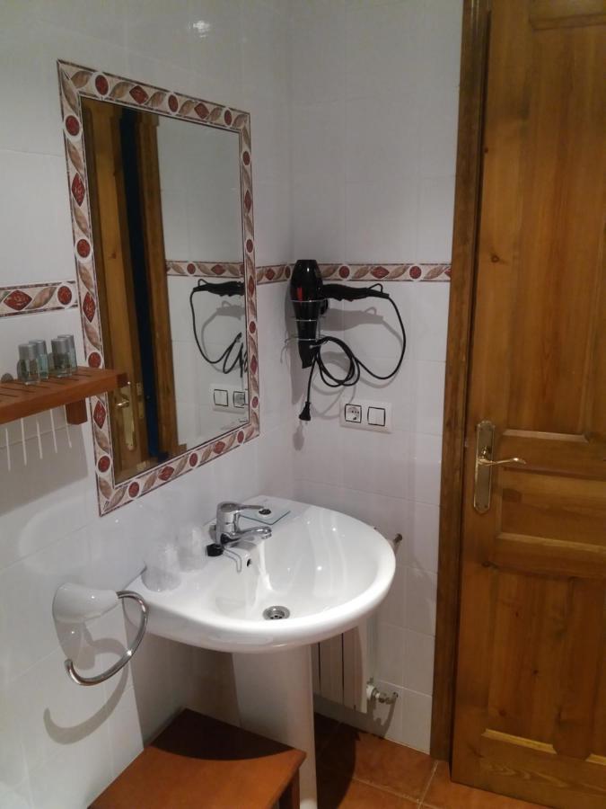 La Casona Del Jou Guest House Ortiguero Eksteriør bilde